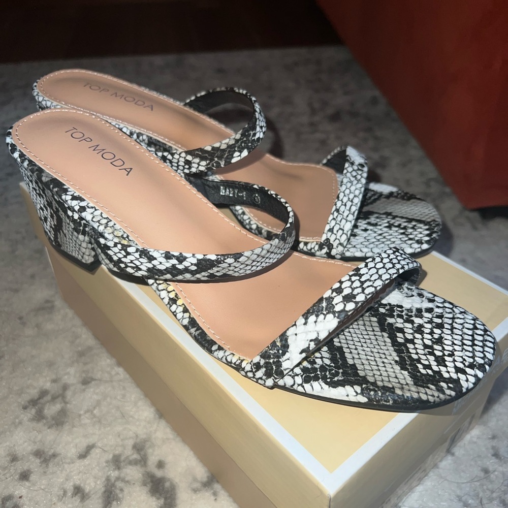 Snakeskin small wedge heels size 8